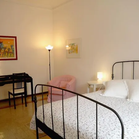 Costantino Apartament *